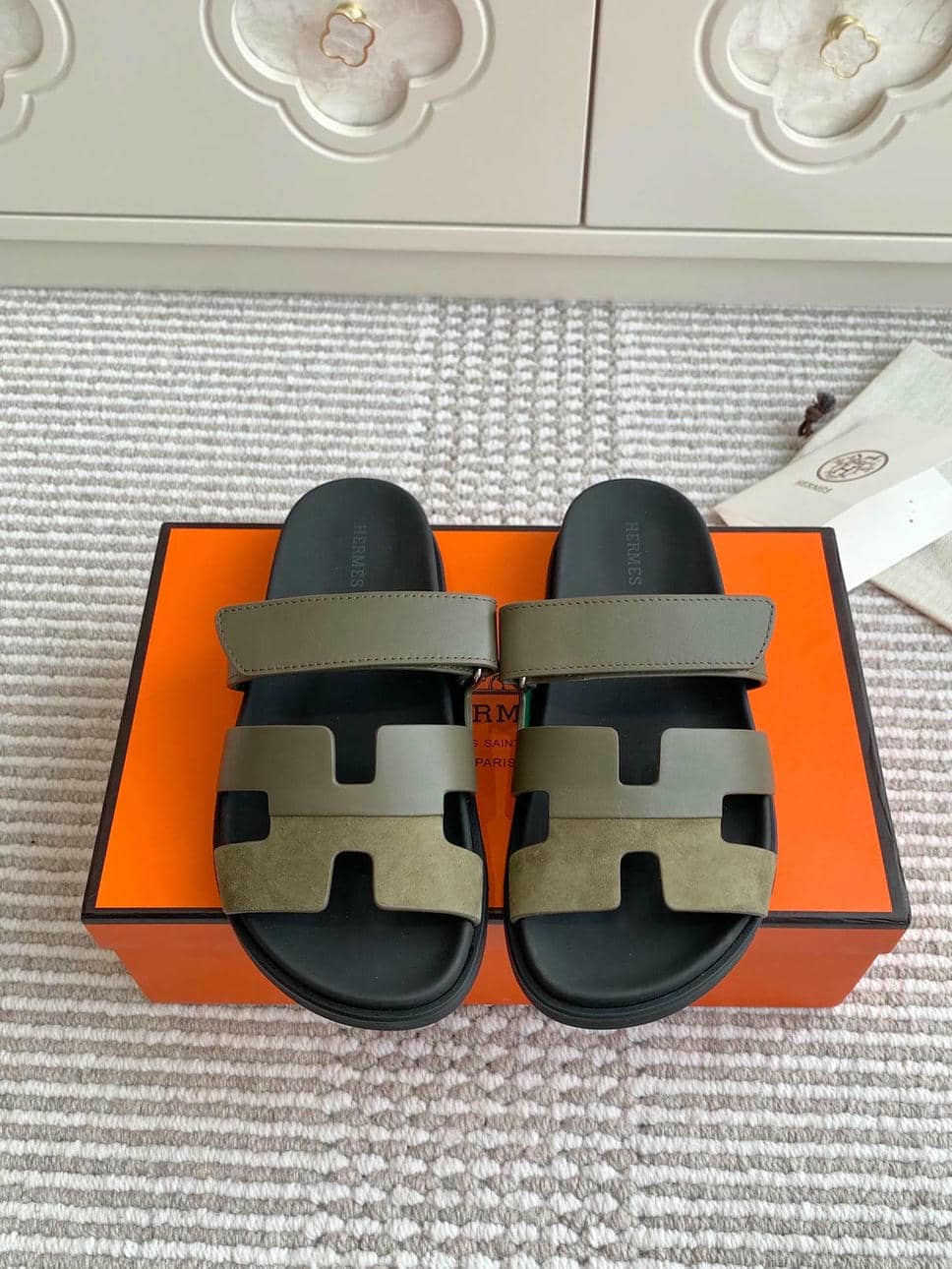 Hermes Slipper 4-102